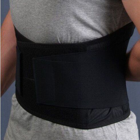 Cinturón de fijación para la zona lumbar para la osteocondrosis.